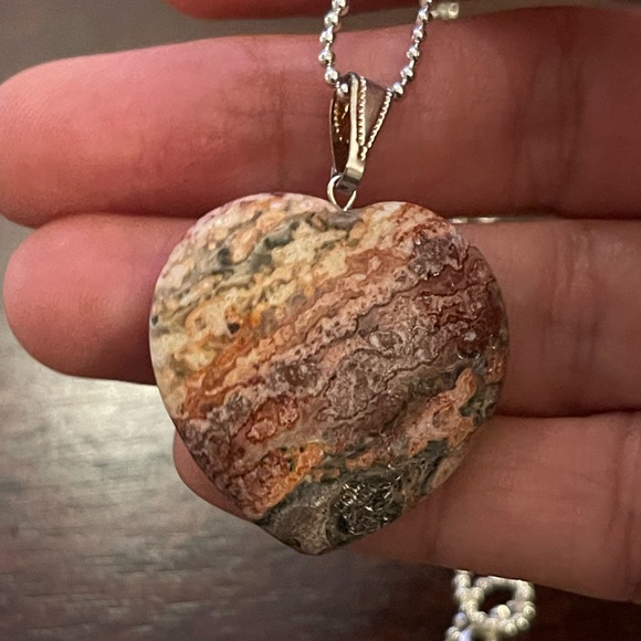 Natural jasper heart pendant silver tone chain - Picture 6 of 7